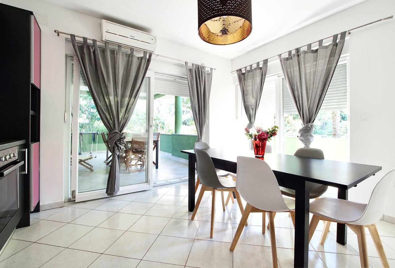 B88 Apartments - Vila Palma Sveti Filip i Jakov Kültér fotó